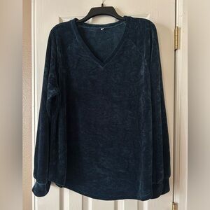 Women’s Royal Blue Chenille V-neck top. Worn once. XL